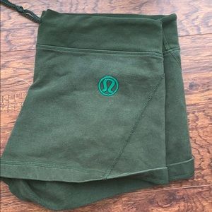 Large Army green Lulu lemon shorts